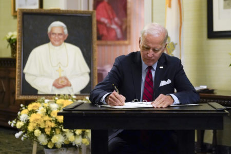 We’re 0-for-2 for Catholic Presidents Attending Papal Funerals