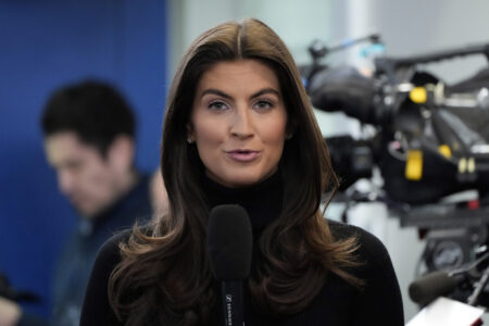 OUCH: Trump DESTROYS Kaitlan Collins – 2.14.25